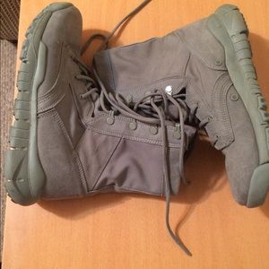 Nike hiking boots